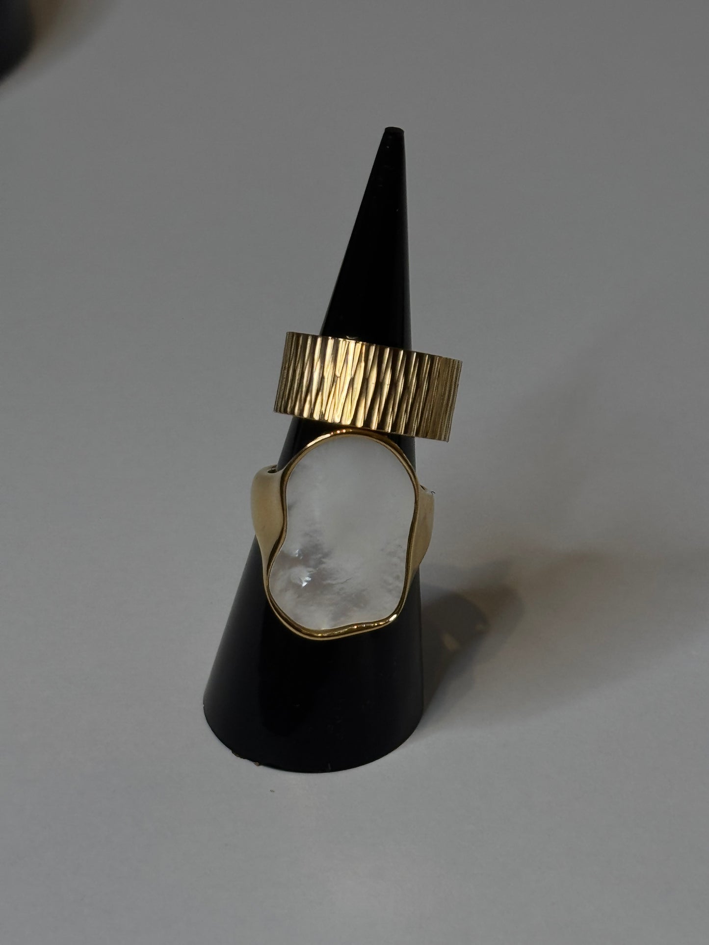ISLAND RING