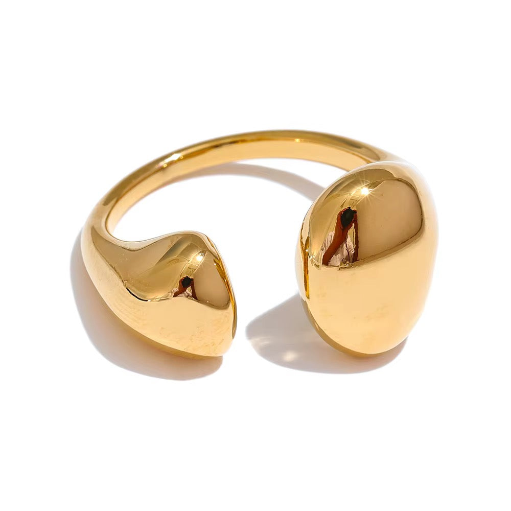 LOLA RING